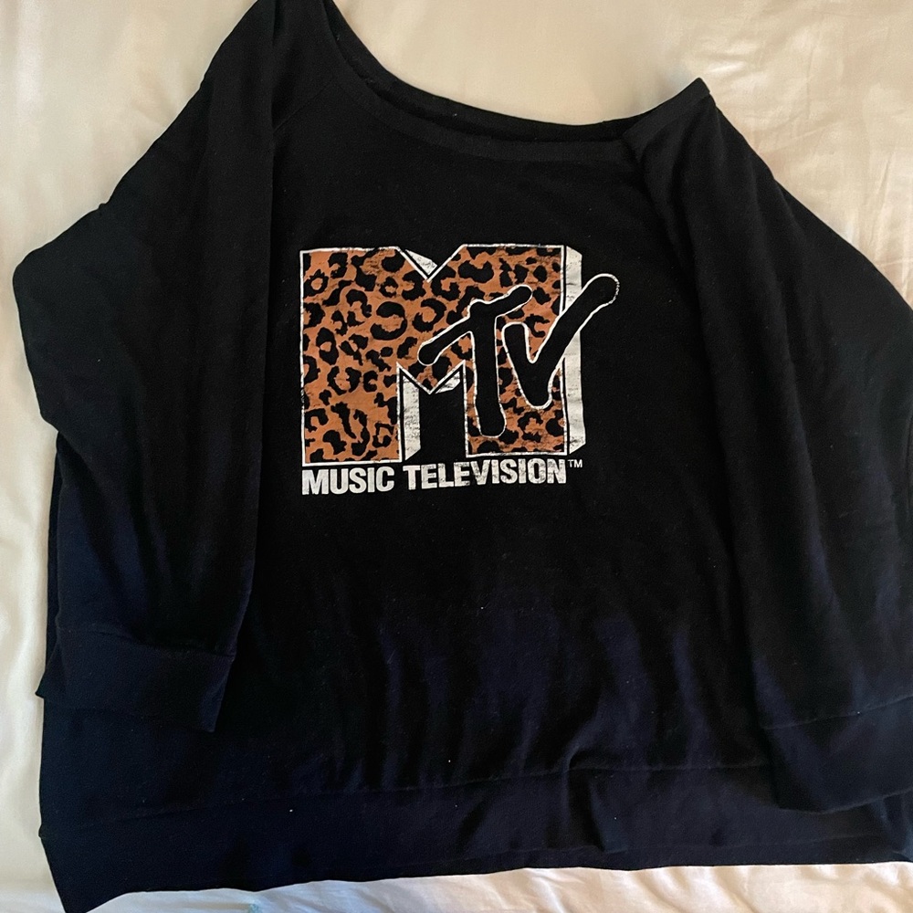 TORRID MTV off the shoulder top